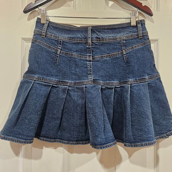 Wild Fable Pleated Denim Mini Skirt Size 10 - Picture 2 of 5